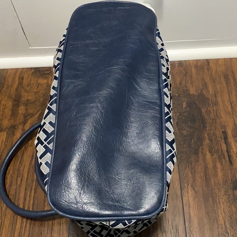 Tommy Hilfiger blue logo purse - Picture 6 of 11